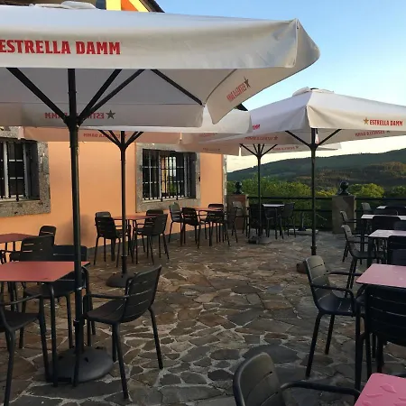 Hostal O Labrador Guest house